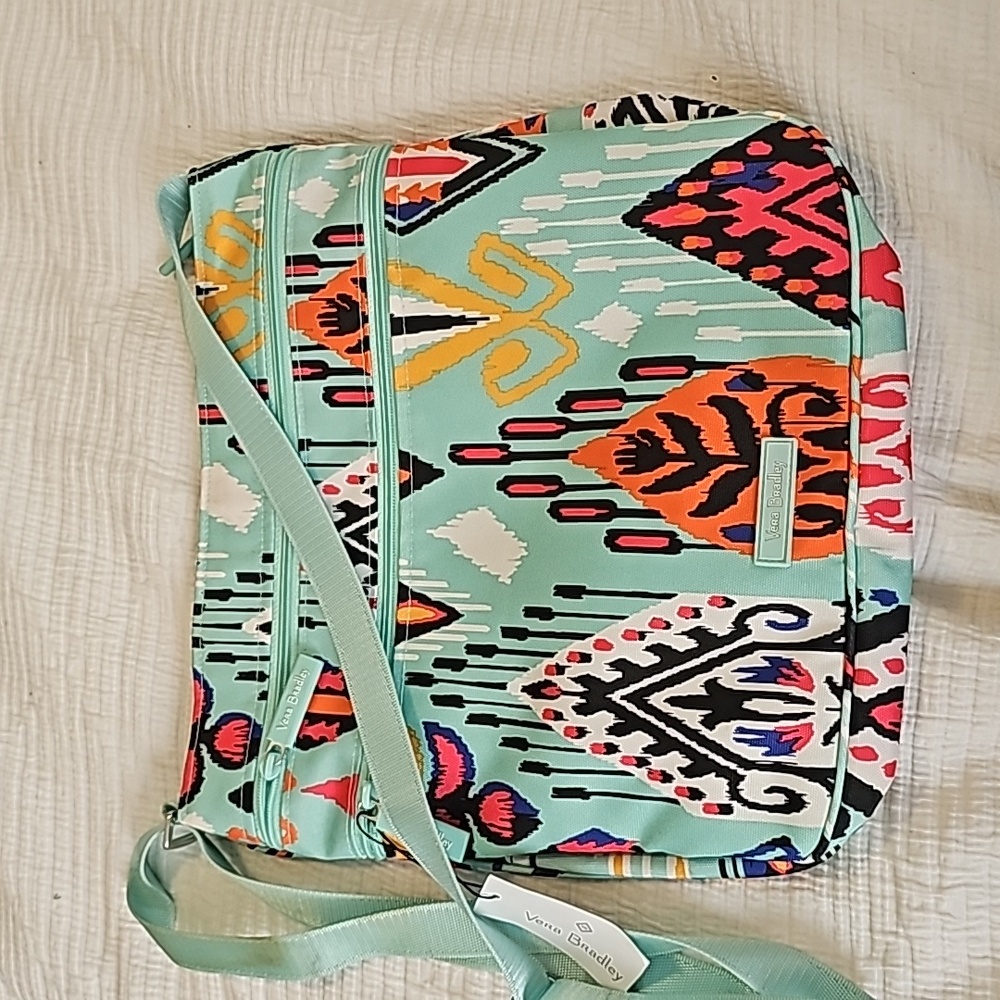 ❗️LAST CHANCE❗️Vera bradley triple zip hipster NWT